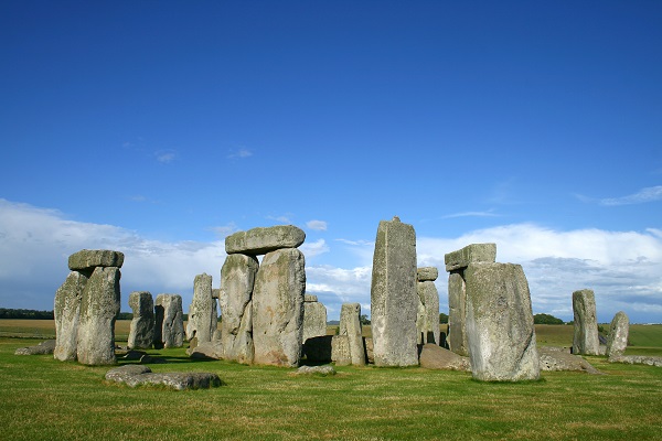 EULL_d2_Stonehenge.jpg