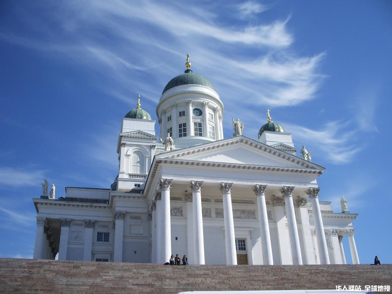 图片1赫尔辛基白教堂和议会广场.jpg