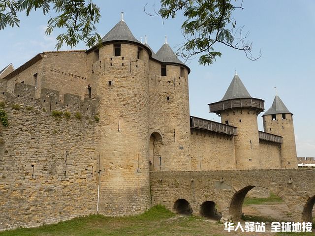 carcasonne-9225_640.jpg