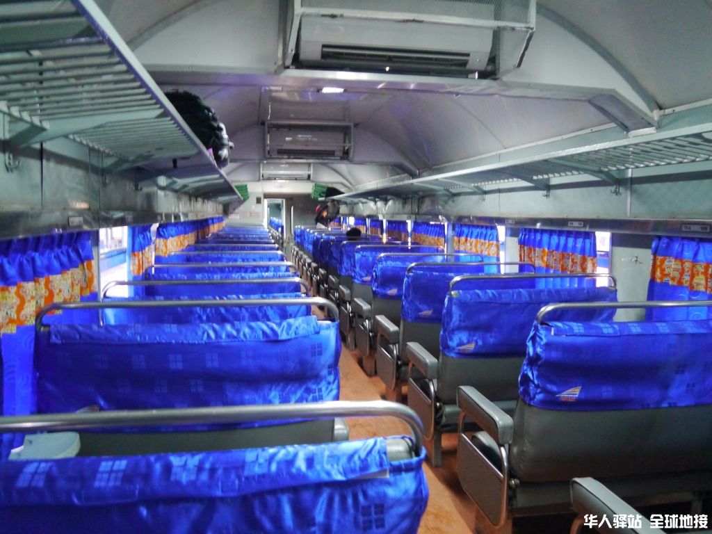 banyuwangi-to-surabaya-train-4.jpg