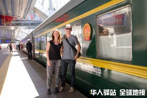 china_mongolia_russia_transsiberian-train_boarding.jpg
