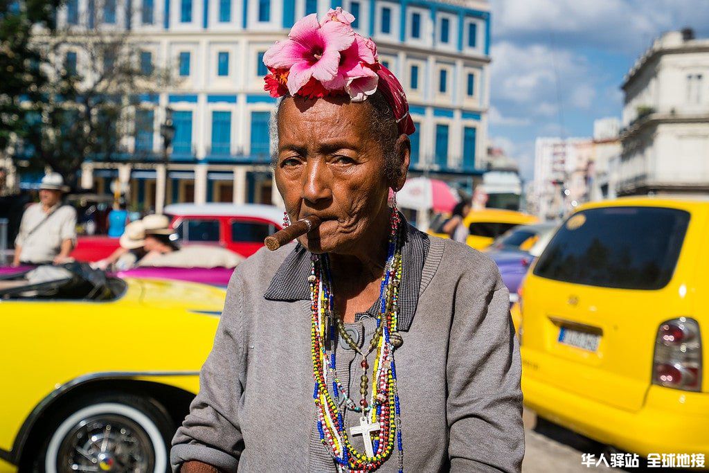 havana-cigar-lady-XL.jpg