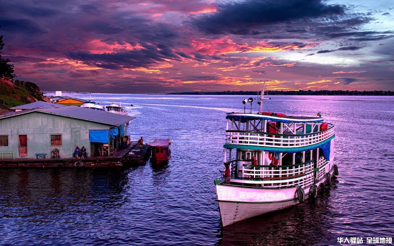 parintins-boat-tour.jpg