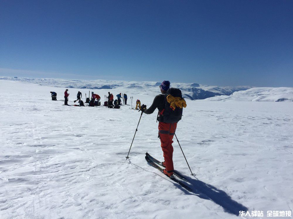 3What_to_pack_Spring_Ski_Touring_from_Finse_to_Hardangerfjord_-_rapid_changes_in.jpg