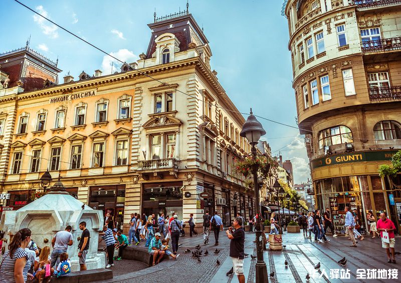 Republic_Square_-Belgrade_Serbia.jpg