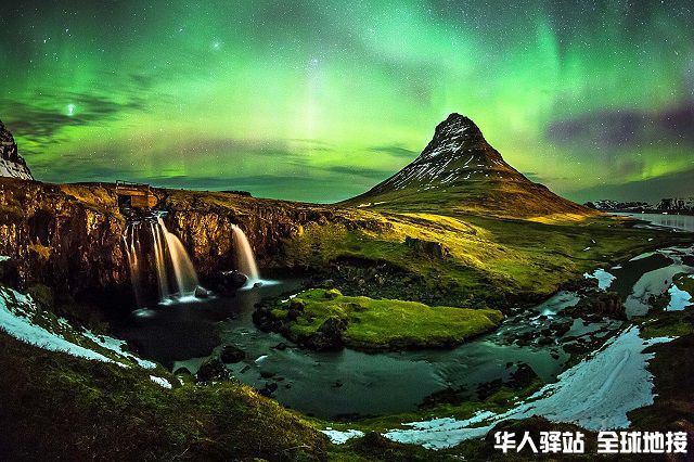 mount-kirkjufell-iceland-northern-lights-INSTAICELAND0317.jpg