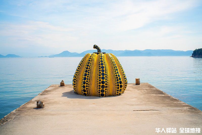 Kusama-pumpkin.jpg