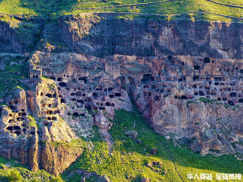 Vardzia-Tour-Cover.jpg