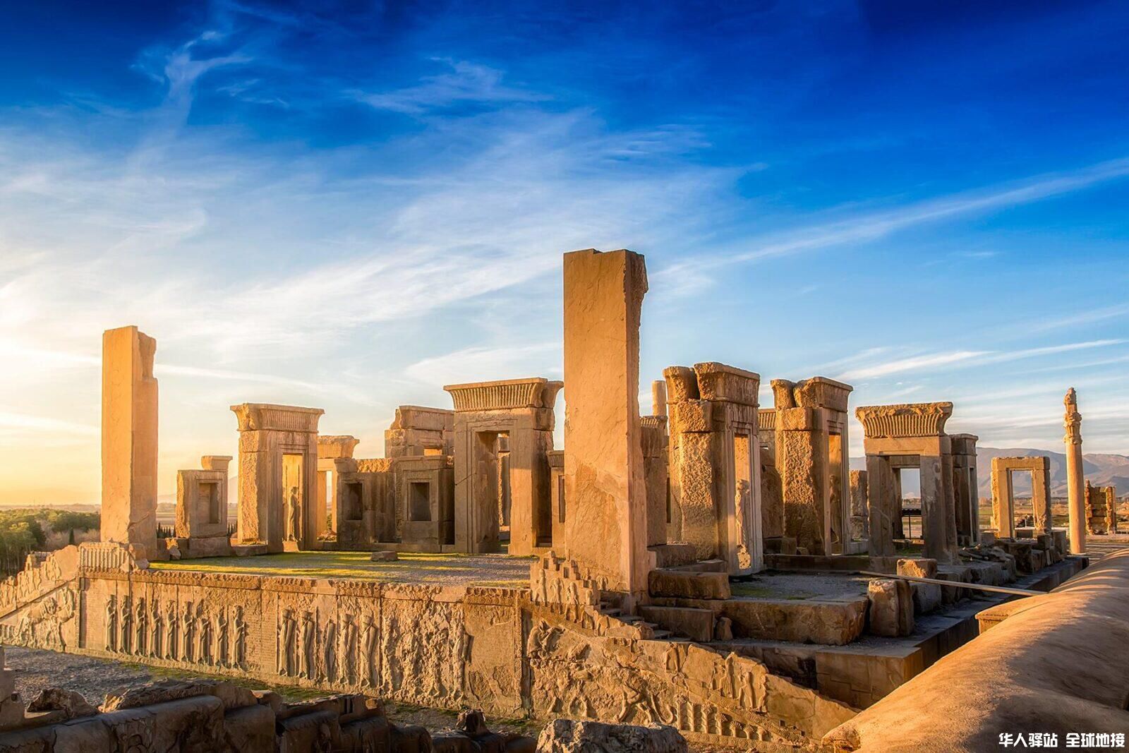 01_IranCulturalSites__Persepolis_shutterstock_1298384713-1600x1067.jpg