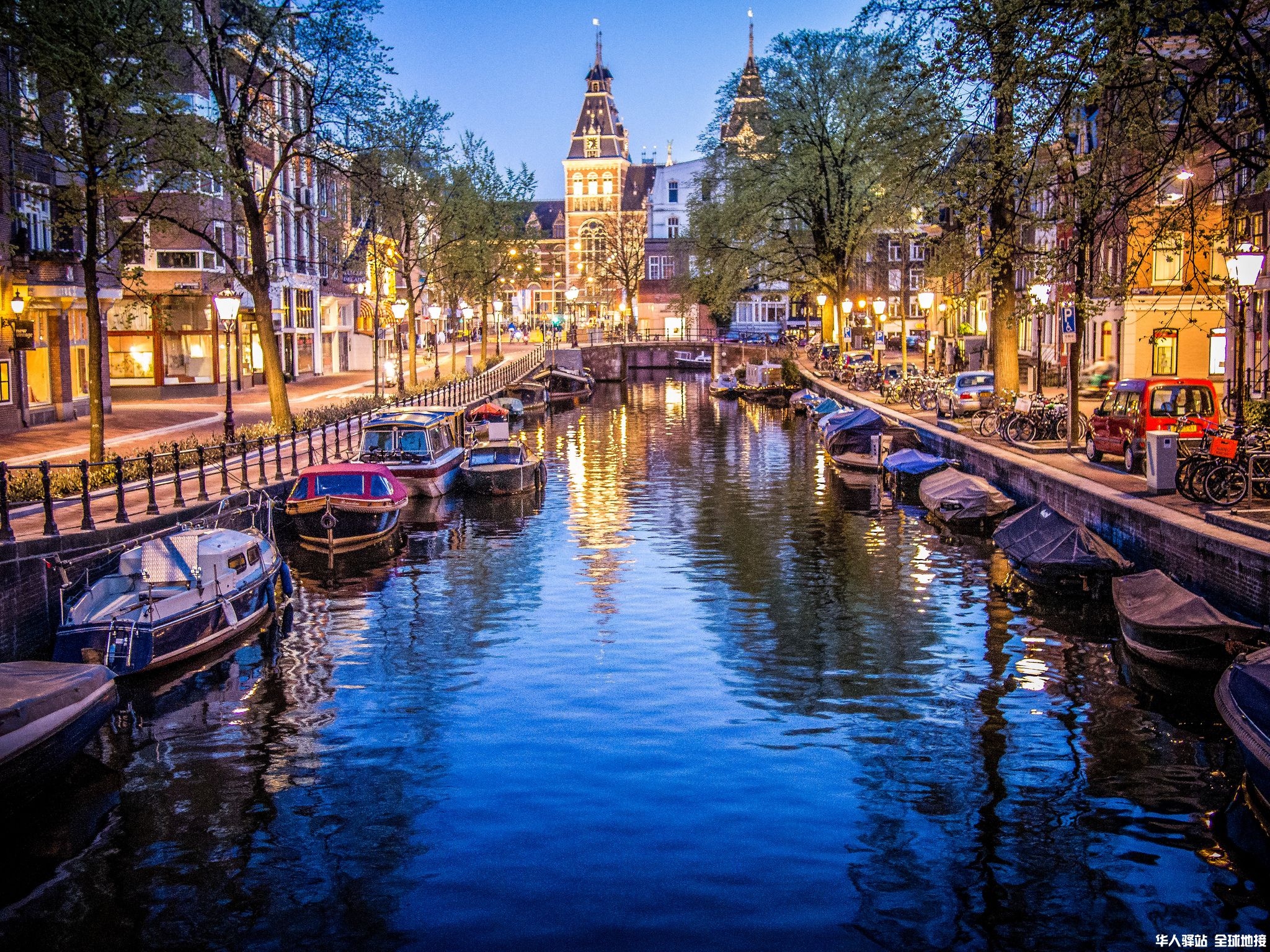 amsterdam-canals-house-boats--holland-netherlands-bike-boat-tour-flsergeygalyonkin.jpg