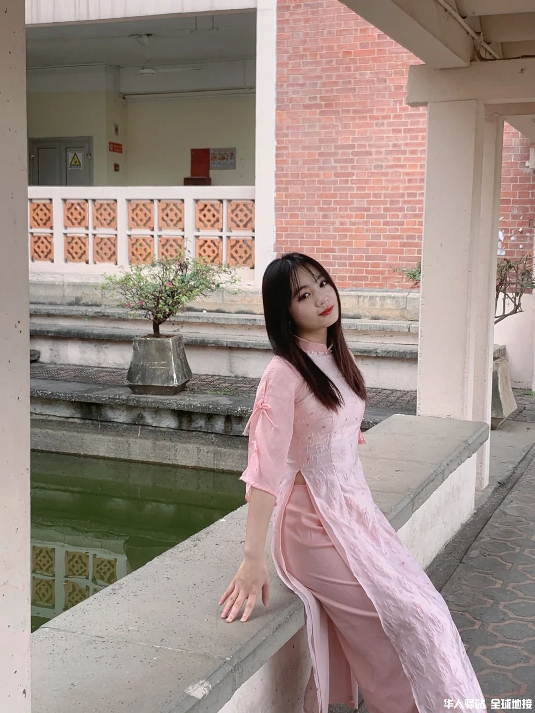 越南🇻🇳留学女大之奥黛_3_.jpg